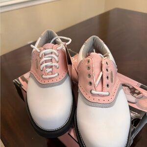 Top Flite Ladies Golf Shoes Size 7 Pink,Gray and White  Spikes New in box tags